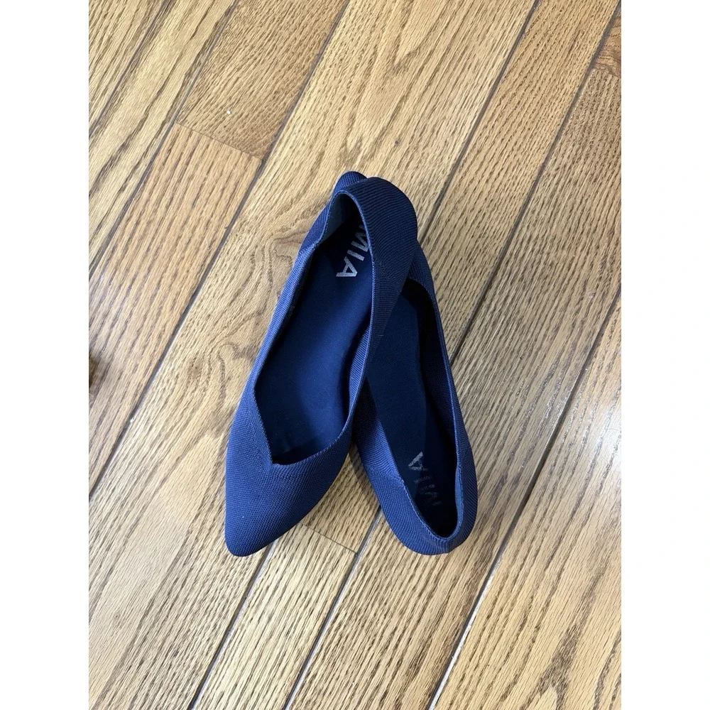 Mia Size 7 M KERRI Navy Textile Slip On Flats / Loafers‎ Women's Shoes